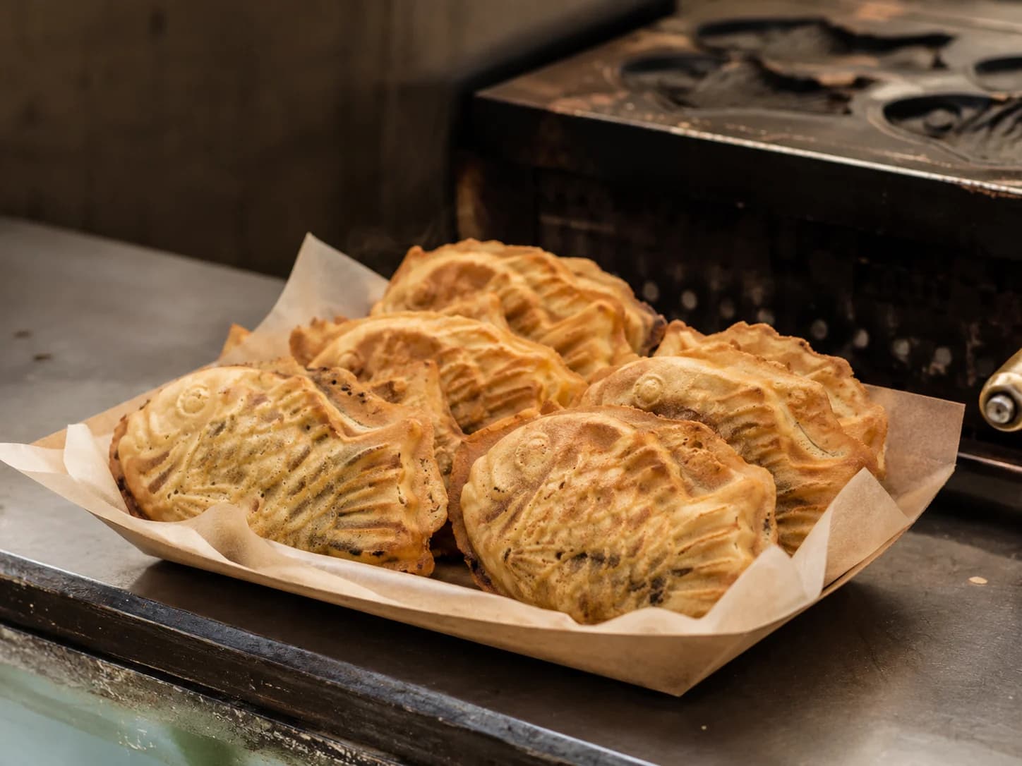 Fresh bungeoppang fish-shaped Korean pastries